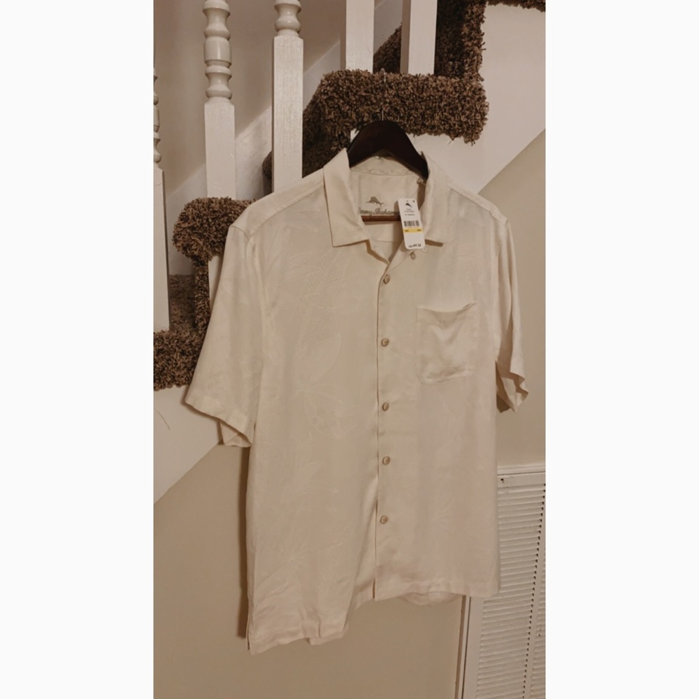Cream Shortsleeved Tommy Bahama shirt